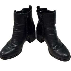 American Exchange - Women's Black Ankle Booties. Boots. Shoes. Size 10.